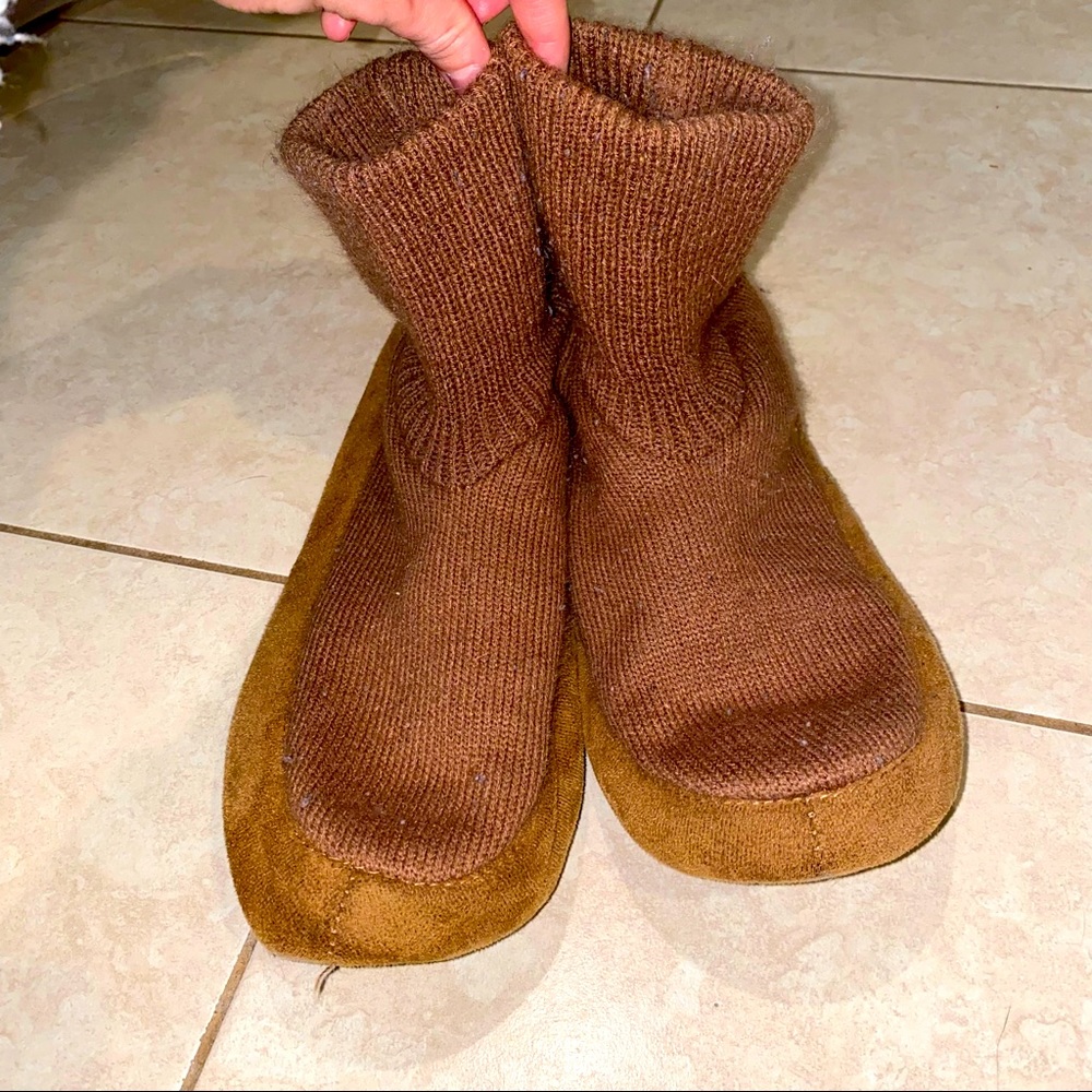 Cozy Bootie Brown Slippers Size 9-10